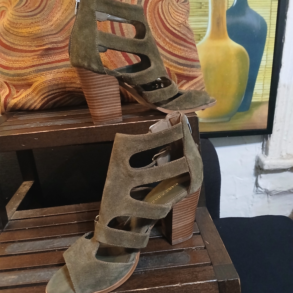 Get Ready For Fall With Open Toe Strappy Shoes - image 8